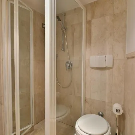 Izzhome Center Cozy Apartman Cagliari